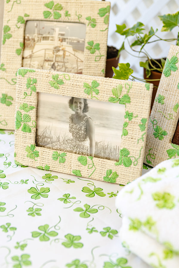 D. Porthault x Pamela Munson - Trèfles Frame 4 x 6